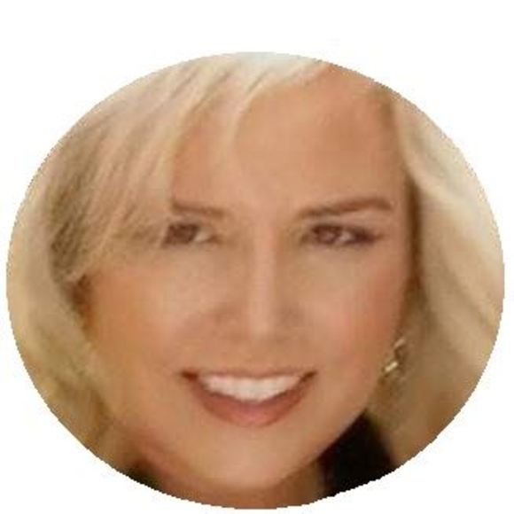 Meet your Posher, Nidia - Picture 1 of 1